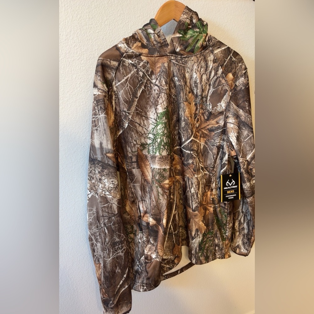 Realtree Men's Woodland Camo hoodie